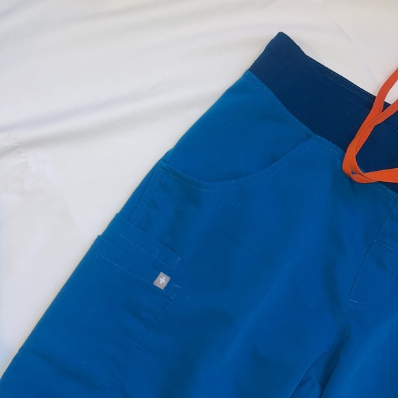 FIGS scrubs pants teal - Picture 4 of 9